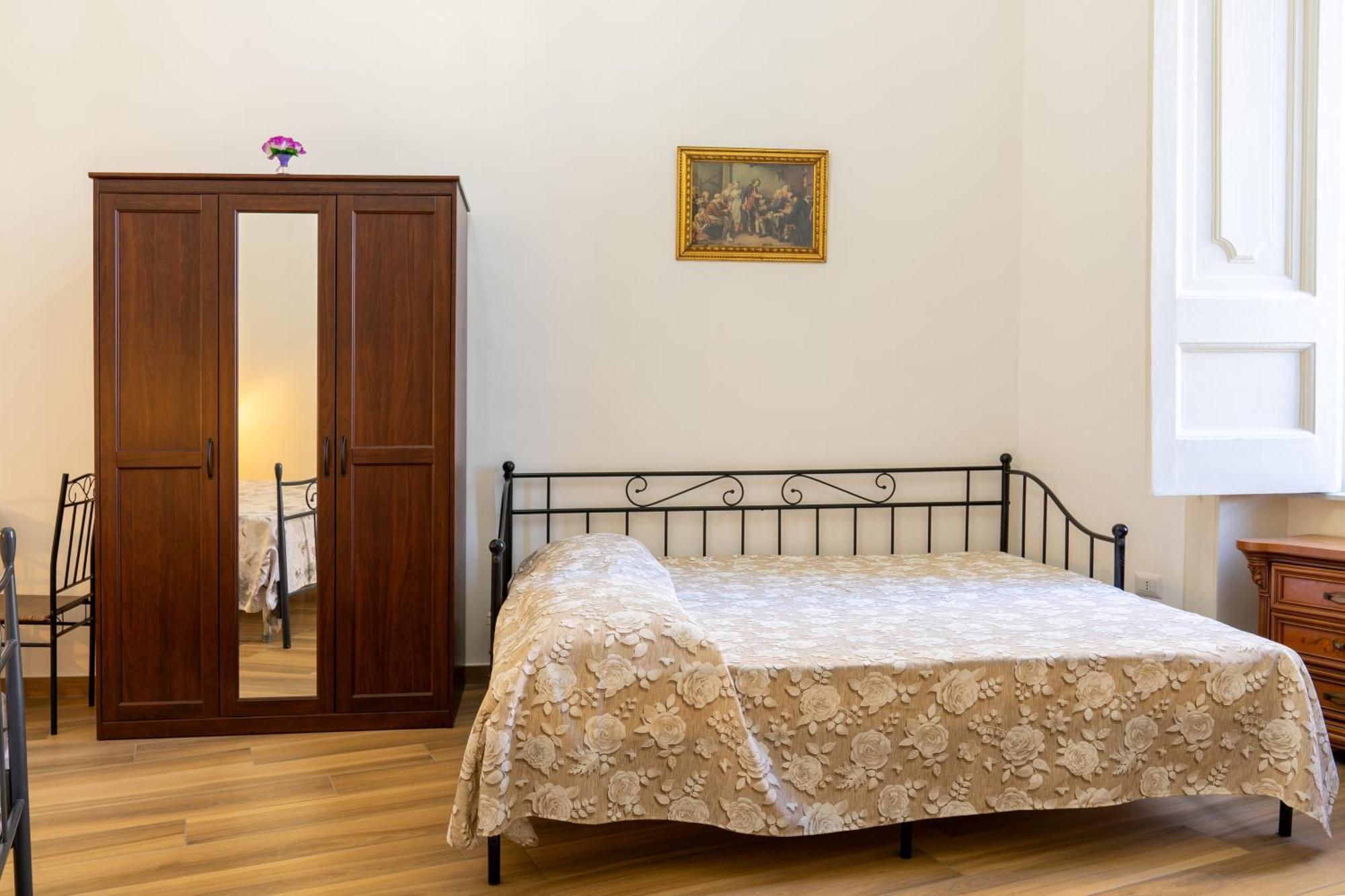 B&B Palazzo Sersale Napoli Exterior photo