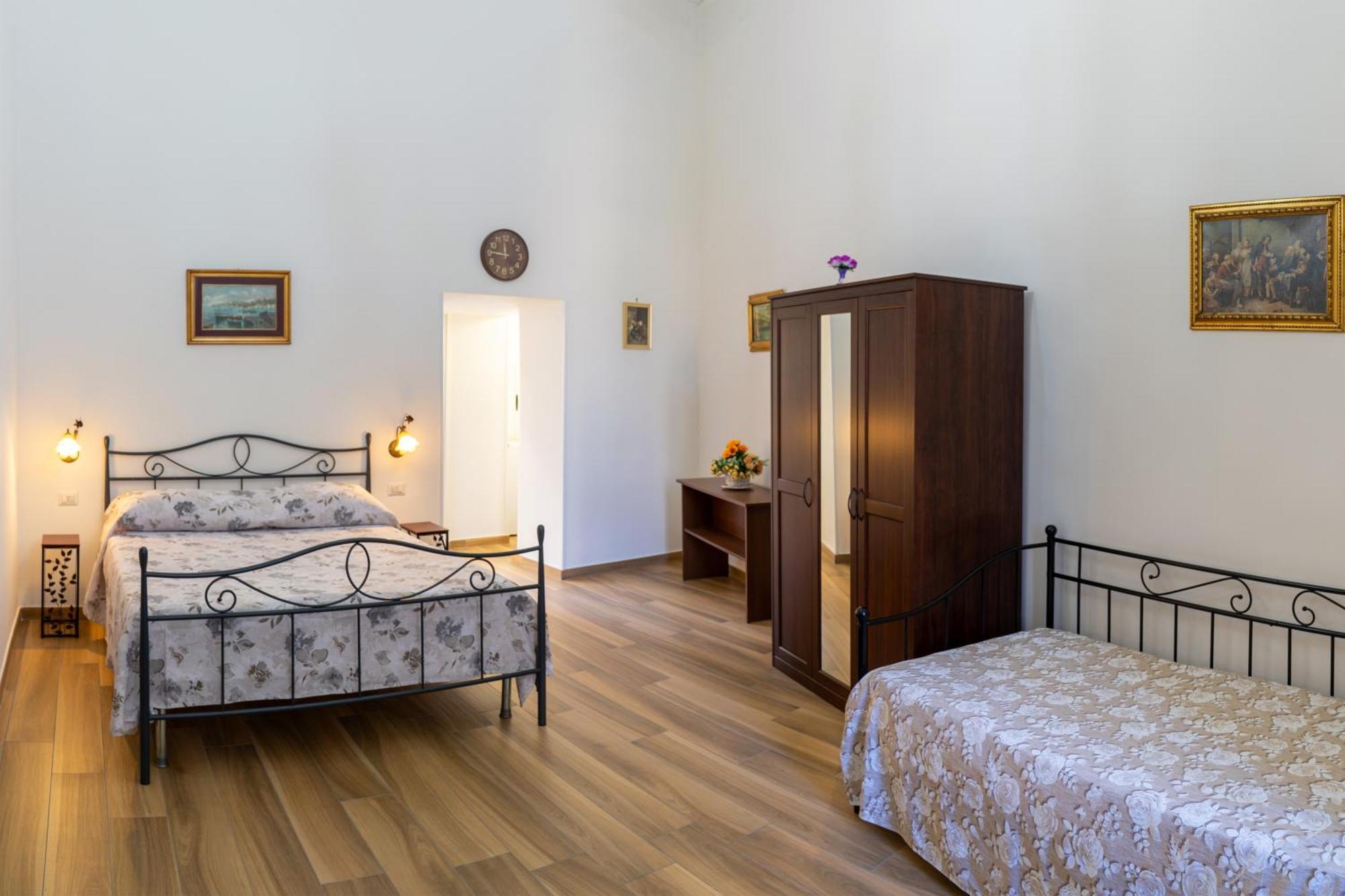 B&B Palazzo Sersale Napoli Exterior photo